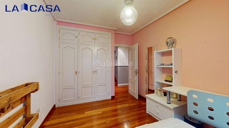 Foto b39ccf8f-99a5-449f-8054-2d283f13e599. Flat with heating in Centro Barakaldo