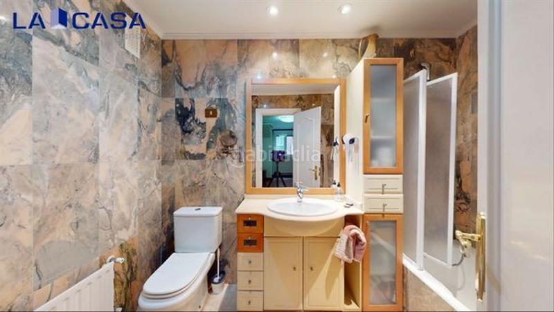 Foto f9cf6d7f-7a0d-4970-8f55-accdc4b8fbc7. Flat with heating in Centro Barakaldo