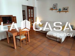 Maison  Calle santa ana. Amplia casa ubicada en primera planta