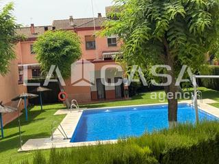 Casa adossada  Estocolmo. Casa o chalet independiente en venta en zona avenida de europa