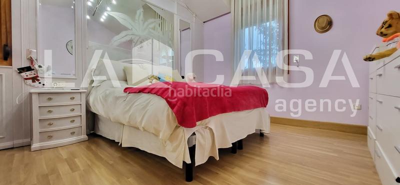 Foto 13e85a8d-0555-40bb-8715-5cfb3626b349. Casa amb calefacció aparcament piscina a El Berrocal Valladolid