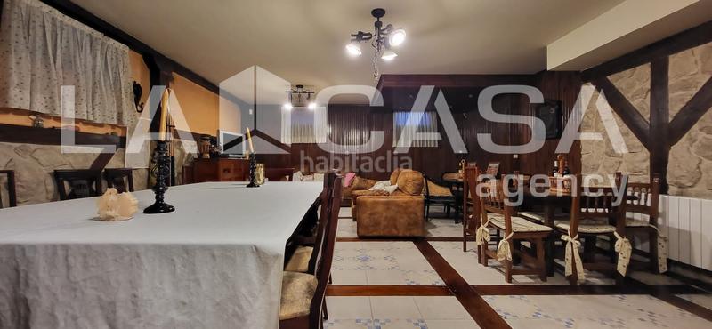Foto 1e5ed909-7d5d-4280-8514-18fe7f110c9f. Casa amb calefacció aparcament piscina a El Berrocal Valladolid