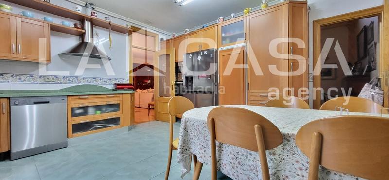 Foto 23dfbac6-9b0d-4f20-bd64-e928149feefa. Casa amb calefacció aparcament piscina a El Berrocal Valladolid