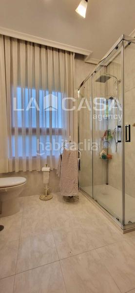 Foto 5370eae7-cd1d-45e8-9fbd-aa33e785841e. Casa amb calefacció aparcament piscina a El Berrocal Valladolid