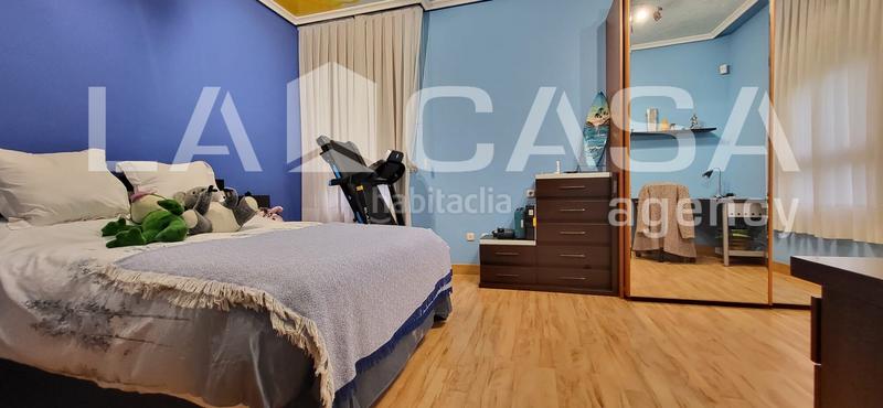 Foto 8866cc5a-e39a-4739-a08b-b604c41896da. Casa amb calefacció aparcament piscina a El Berrocal Valladolid
