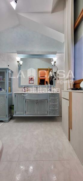 Foto bc9f5989-13cb-4a82-93e9-be46f7886d04. Casa amb calefacció aparcament piscina a El Berrocal Valladolid