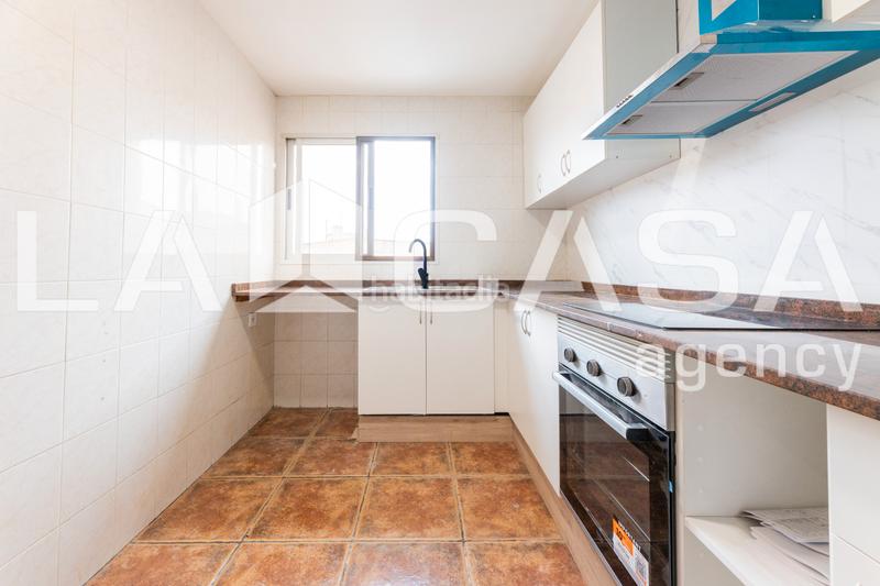 Foto a5378e7b-f9ba-4bc0-a539-e29a6ffda415. Piso  reformado y muy luminoso en zona universitaria carrer de campoamor, en Valencia