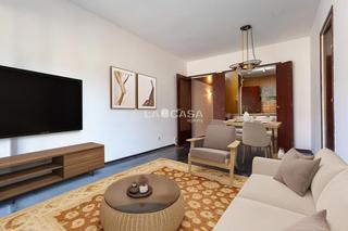 Etagenwohnung  Carrer del dos de maig. Excelente vivienda para actualizar