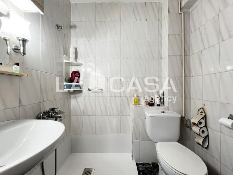 Foto ecca7f25-86e4-4adb-a13a-ab15d1a69964. Piso  carrer del doctor trueta, santa coloma de gramenet en Badalona