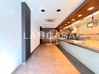 Local commercial  Rambla de prim. Local en venta en la verneda i la pau