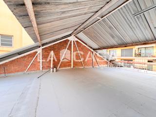 Nau industrial  Carrer d'erasme de janer. Nave en venta en el raval