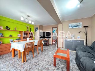 Pis  Carrer de londres. Excelente vivienda exterior en la salut