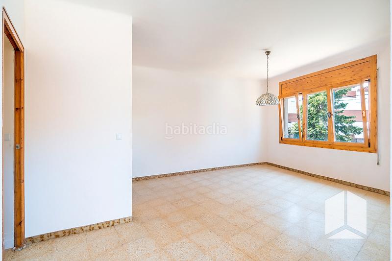 Foto bf937e0d-6329-47cd-83ac-73780f955fb7. Casa amb aparcament piscina a Torrent Ballester Viladecans