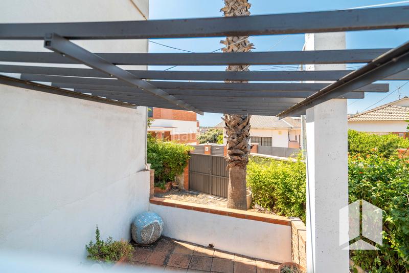 Foto d68098dc-6d9c-4b90-8864-ce90ea4cad87. Casa amb aparcament piscina a Torrent Ballester Viladecans