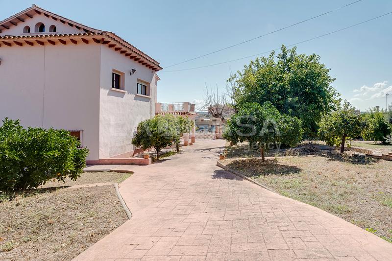 Foto 41ad40ff-322a-41a1-93f3-4933fa52e4a4. Casa con riscaldamento parcheggio in Canovelles