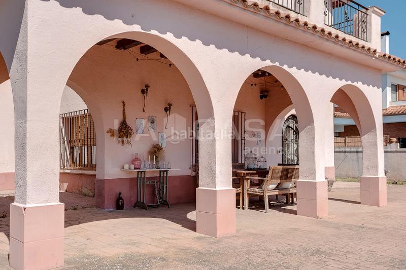 Foto 51c226f7-c5da-461f-b24f-15117fdfe5ba. Casa con riscaldamento parcheggio in Canovelles