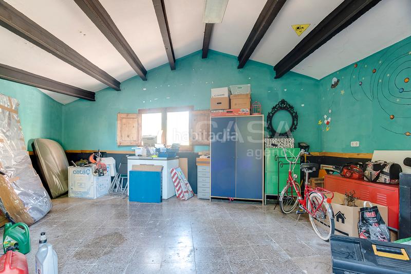 Foto 51d499d7-a02e-4f83-b1bc-e2d2cb708b27. Casa con riscaldamento parcheggio in Canovelles