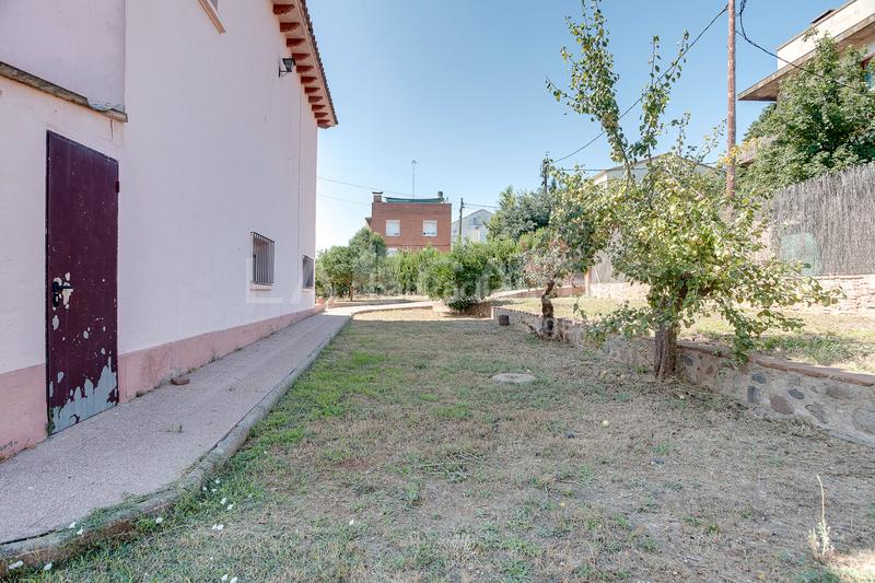 Foto 75d606d2-64dd-4031-942a-8fd574408b84. Casa con riscaldamento parcheggio in Canovelles