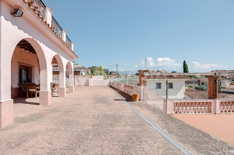 Foto a6f3fbb3-ec57-4bbe-bd8a-903aab771909. Casa con riscaldamento parcheggio in Canovelles