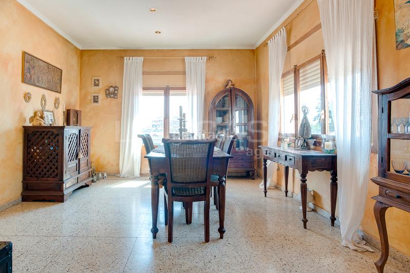 Foto b5762740-cf54-4e81-8b2e-14d89885d54a. Casa con riscaldamento parcheggio in Canovelles