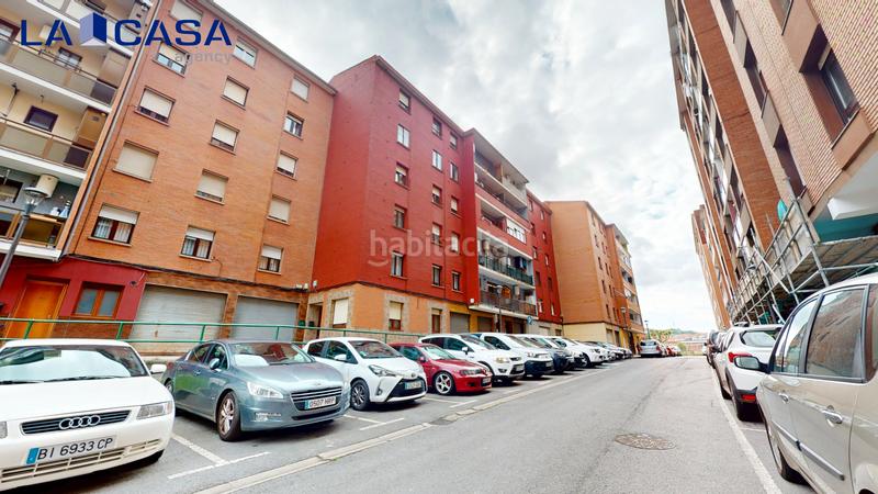 Foto 049cbcc7-4af6-4bfc-8cb2-7e80b7dfbd39. Piso  en venta en calle luis de castresana en Valle de Trápaga - Trapagaran