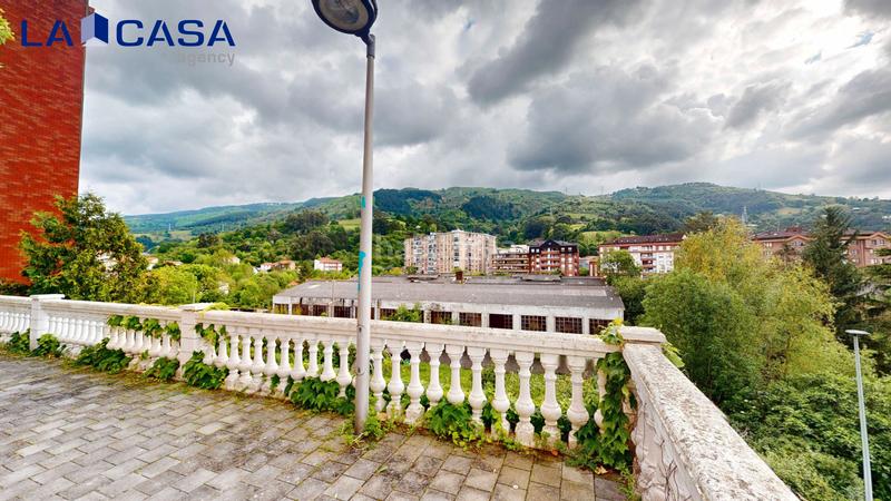 Foto 1d4503e0-65ba-45fe-8a16-2b973dea2f0b. Piso  en venta en calle luis de castresana en Valle de Trápaga - Trapagaran