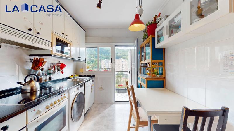 Foto 45e9dd14-1a30-4348-9738-7739909b041c. Piso  en venta en calle luis de castresana en Valle de Trápaga - Trapagaran