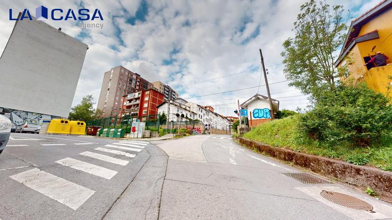 Foto b4188fd9-4106-44a6-88ee-4fc69b77612c. Piso  en venta en calle luis de castresana en Valle de Trápaga - Trapagaran