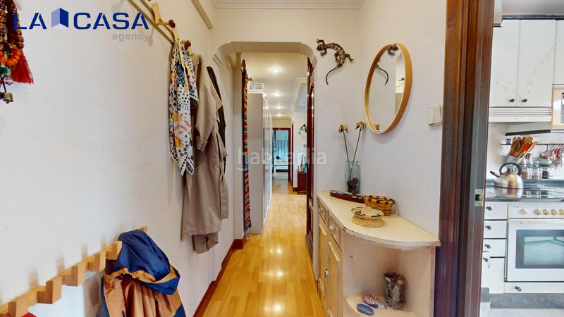 Foto d1e2e963-1162-456f-ad86-ab95127e2a6c. Piso  en venta en calle luis de castresana en Valle de Trápaga - Trapagaran