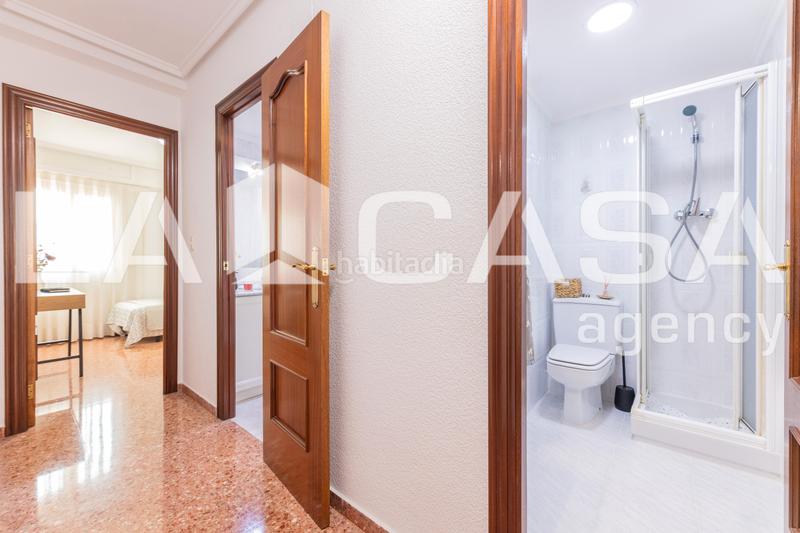 Foto 0f3e625a-3807-41c8-af1a-6b810bb76296. Piso  en venta en calle meliana en Els Orriols Valencia