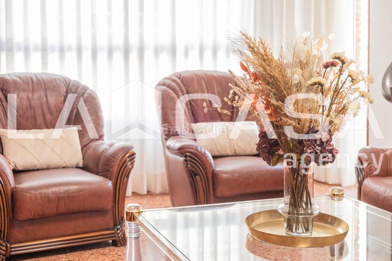 Foto 1548766c-418c-4bf3-9bf3-37292151514a. Piso  en venta en calle meliana en Els Orriols Valencia