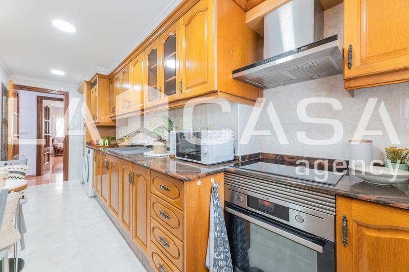 Foto 30d7f520-7f31-4865-8729-6c1950cdfa2b. Piso  en venta en calle meliana en Els Orriols Valencia