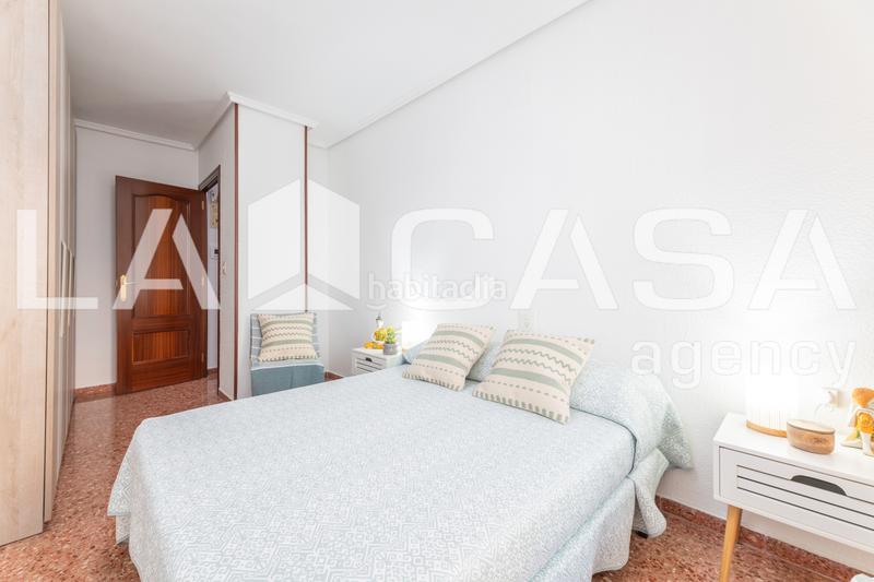 Foto 416b9f0a-94e2-4402-9ecd-a2f4c03173fc. Piso  en venta en calle meliana en Els Orriols Valencia