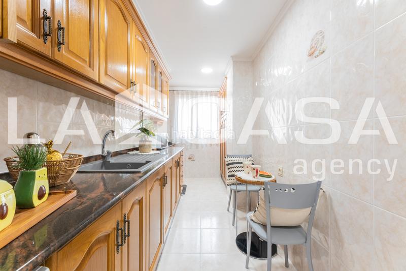 Foto 4b2cf70b-dd71-417f-b5fa-24fc36f98dac. Piso  en venta en calle meliana en Els Orriols Valencia