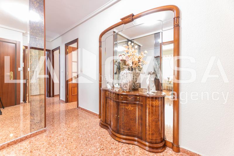 Foto 6b1dd016-bdcb-4683-822d-2dcab6fc1f03. Piso  en venta en calle meliana en Els Orriols Valencia