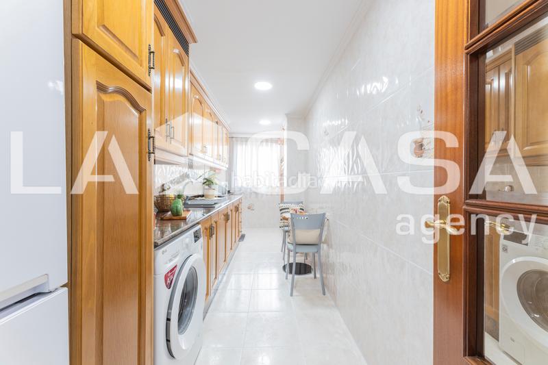 Foto 8900db70-7287-4a8a-bd72-ab116d49bc4e. Piso  en venta en calle meliana en Els Orriols Valencia