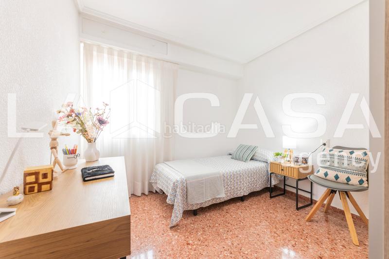 Foto a062f130-04b6-4560-9d21-3bb8f1b8f6f3. Piso  en venta en calle meliana en Els Orriols Valencia