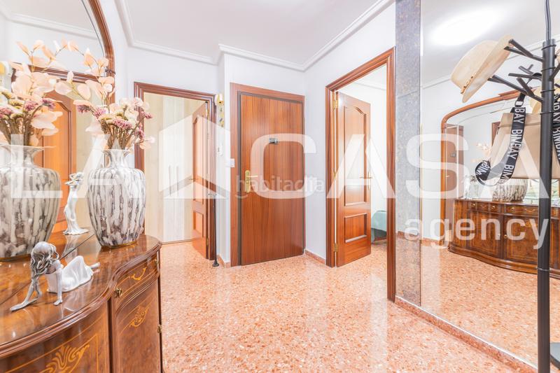 Foto c2c47205-abc3-4a0b-9d0f-55264f1f7a46. Piso  en venta en calle meliana en Els Orriols Valencia