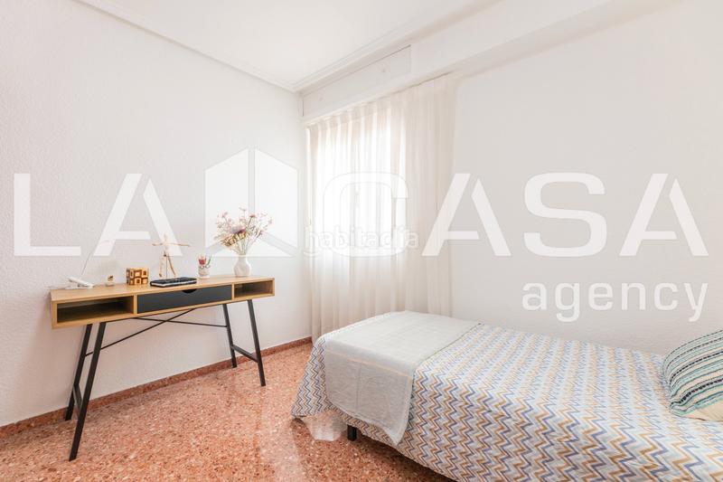 Foto c98c208b-7201-41a2-8e7f-0a5593582f30. Piso  en venta en calle meliana en Els Orriols Valencia