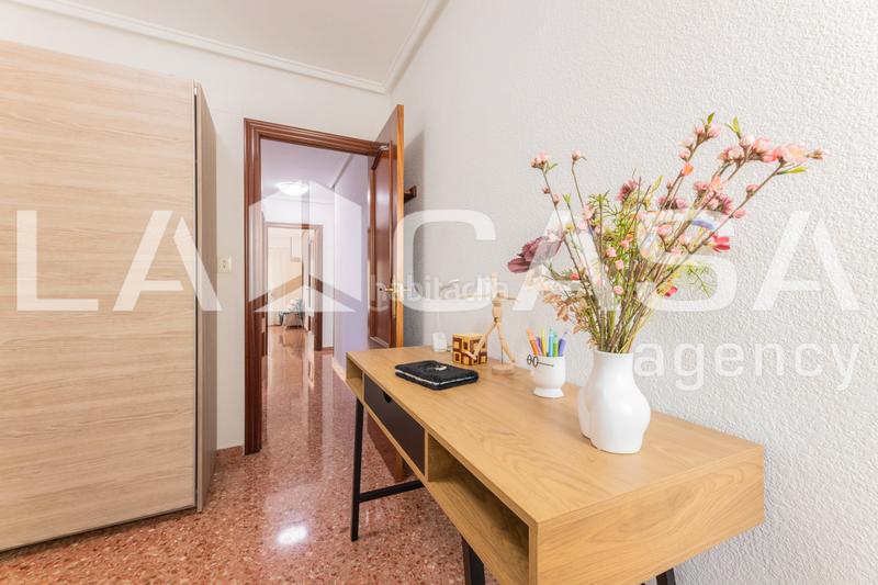 Foto ee95c90f-bdad-4c2d-9504-cedbf024b1f2. Piso  en venta en calle meliana en Els Orriols Valencia