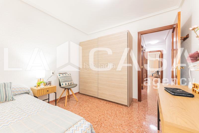 Foto fc24c9bd-f246-4737-a5e8-3075c6acee2b. Piso  en venta en calle meliana en Els Orriols Valencia