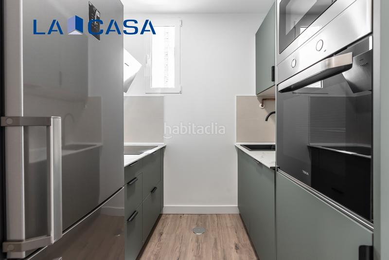 Foto ecf854fc-7d1e-4d46-b4bc-9f7b4b2d93f6. Piso en Acacias Madrid