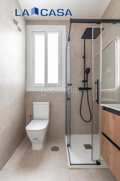 Foto f2f7982c-5634-48b2-ba49-95b1074fa66f. Piso en Acacias Madrid