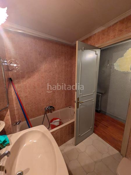 Foto f7def824-e62a-4f1b-ae04-6625c0d0b1d3. Piso  en venta en calle autonomia en Ametzola Bilbao