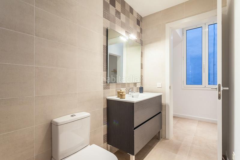 Foto 95d00f1a-024d-466f-bbd0-bfd9736d14fb. Ático piso ideal en el clot en Gòtic Barcelona
