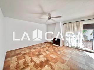 Haus  Calle manuel cid. Excelente casa cerca del centro con caraje y amplio patio