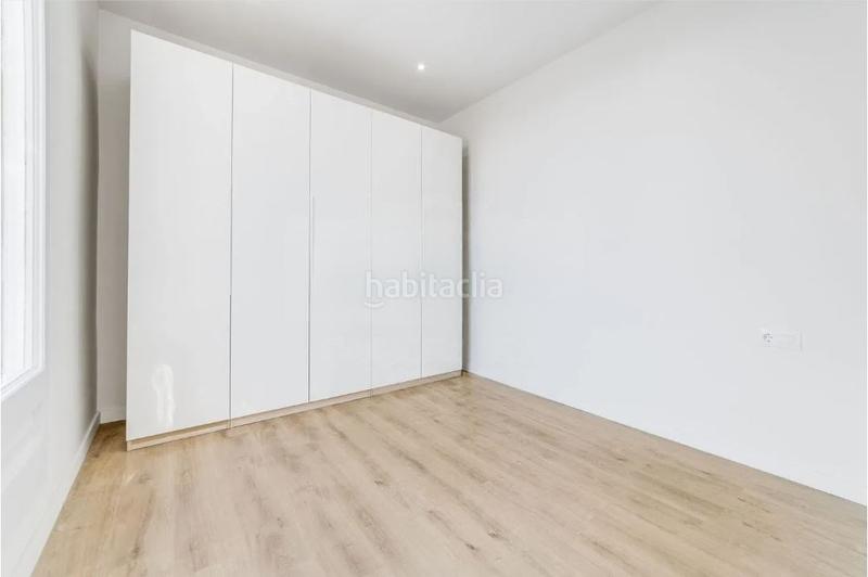 Foto 1c5d3899-55b0-4745-be1b-05e14f526f58. Ático atico reformado con terraza en Sagrada Família Barcelona