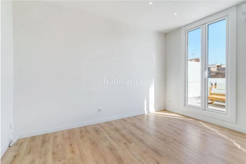 Foto b0c30825-6b30-461b-94d7-5396c5a594bd. Ático atico reformado con terraza en Sagrada Família Barcelona