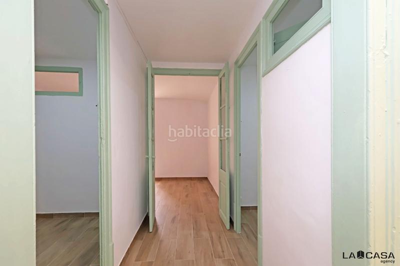 Foto 717f50af-1033-4775-9fb0-48196ddb4795. Piso  refromado en Raval Barcelona