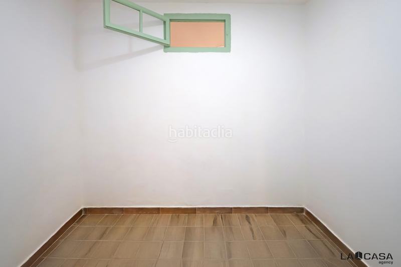 Foto c9ec3b10-ee75-4a1a-a851-a975d85f9574. Piso  refromado en Raval Barcelona